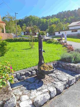 Šola Jelšane, dediščina (8)